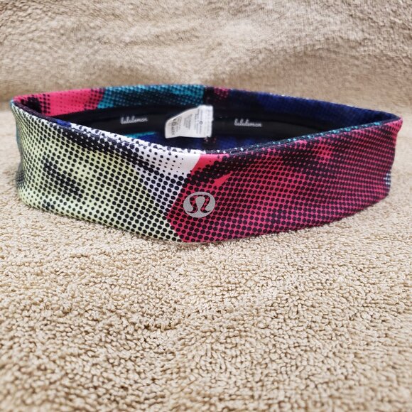 (2/$15) EUC Lululemon Fly Away Tamer Headband - Picture 1 of 8